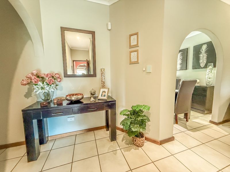 House Pending Sale In Empangeni - Photo 3