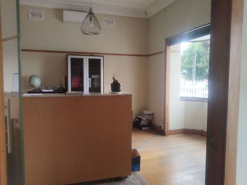 Offices with 2 Flats situated in Boksburg South - Photo 8