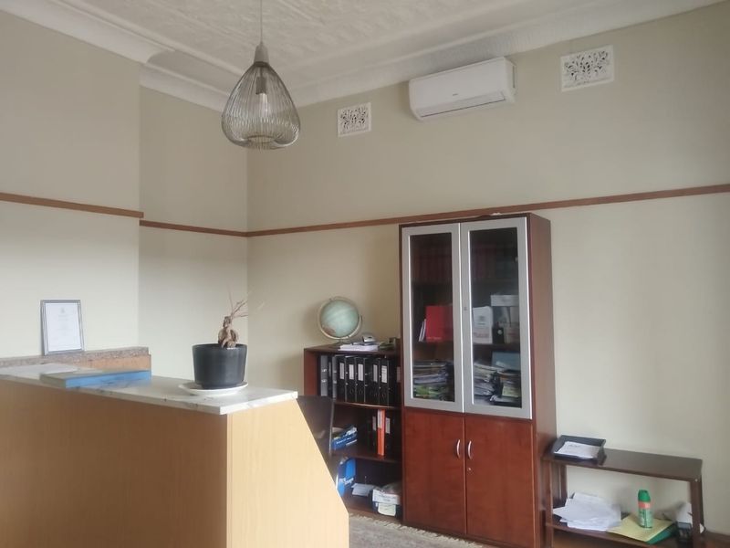 Offices with 2 Flats situated in Boksburg South - Photo 7