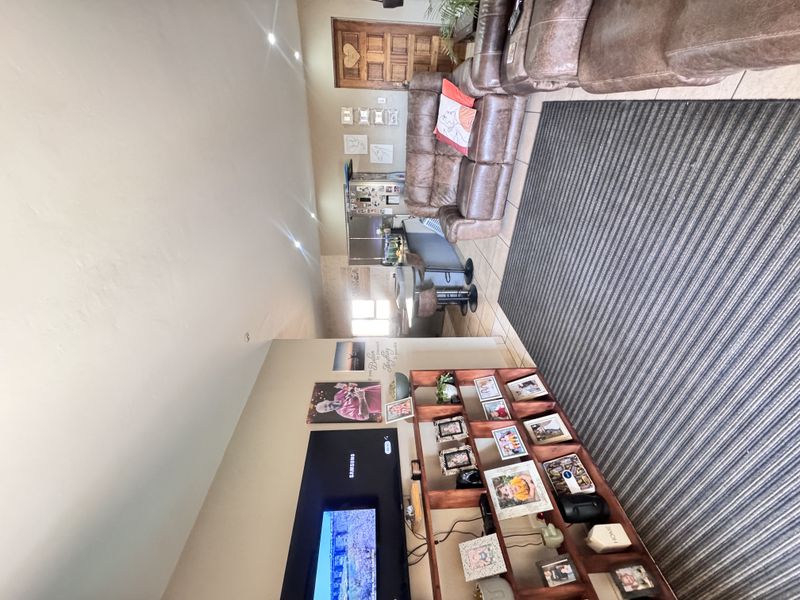 Ground-Floor Apartment with Private Garden at Reyno Views - Photo 4