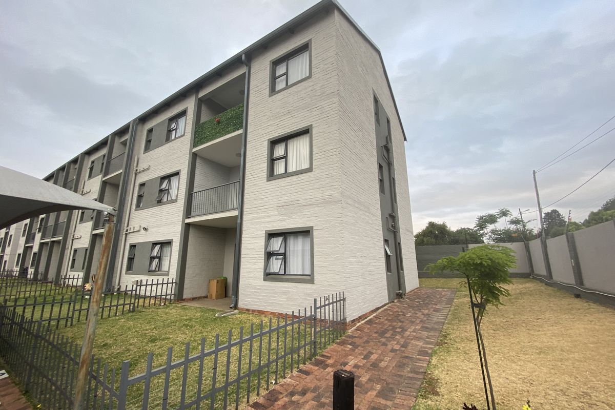 2 Bedroom Apartment in Rynfield Benoni - Photo 4