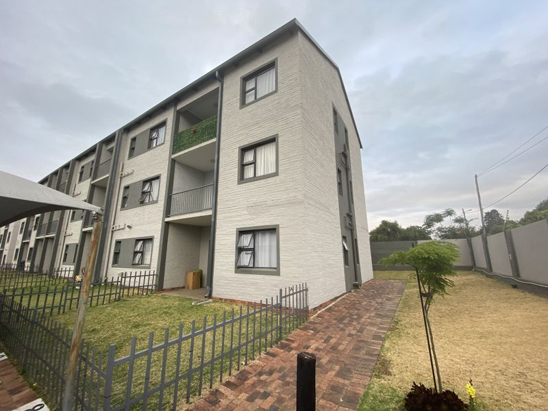 2 Bedroom Apartment in Rynfield Benoni - Photo 4