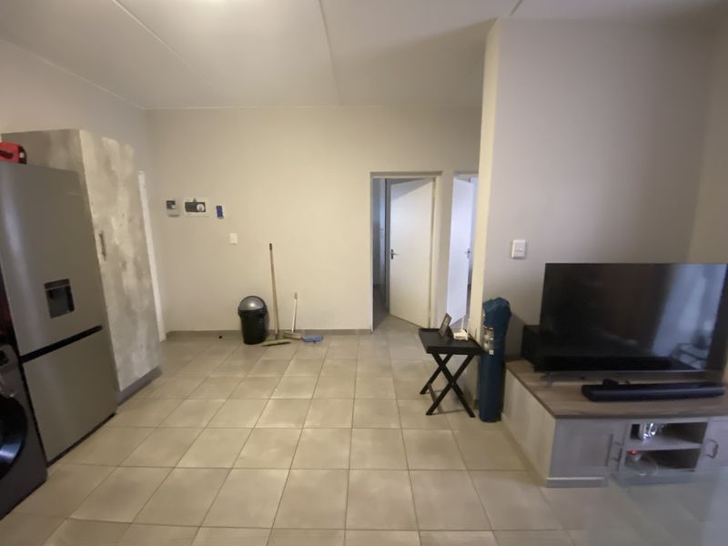 2 Bedroom Apartment in Rynfield Benoni - Photo 6