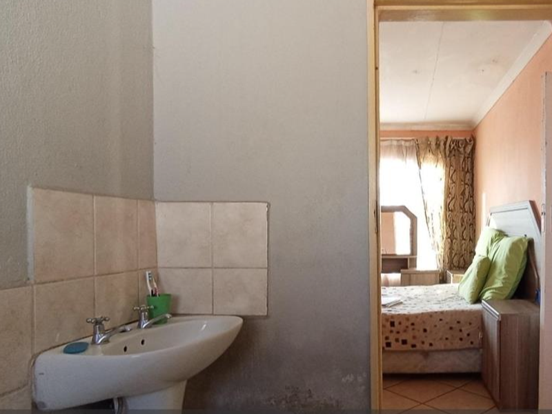 3-Bedroom Home for Sale in Clayville - Photo 7