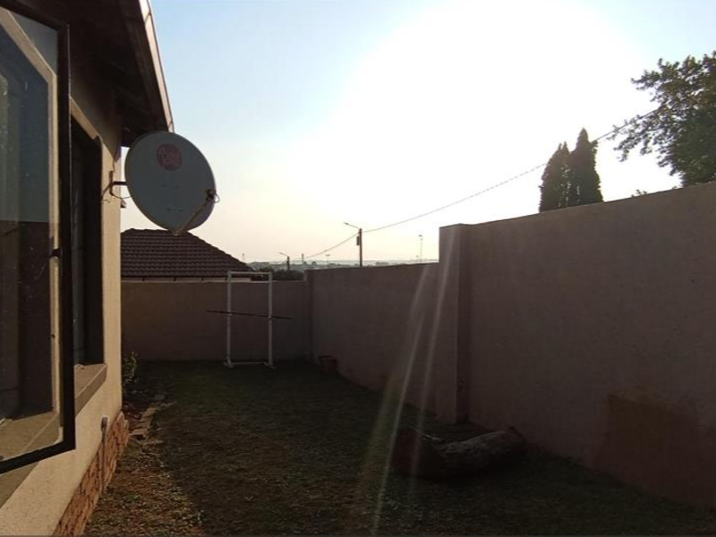 3-Bedroom Home for Sale in Clayville - Photo 9