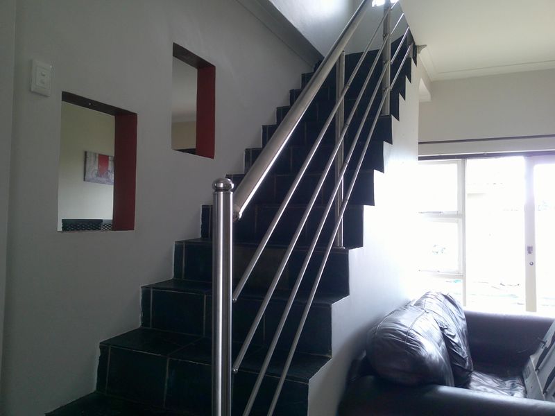 IMPACABLE FAMIY HOME CLOSE TO THE BEACH - Photo 8