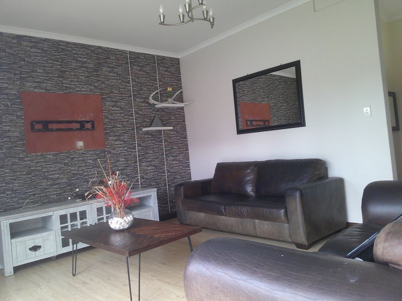 IMPACABLE FAMIY HOME CLOSE TO THE BEACH - Photo 3