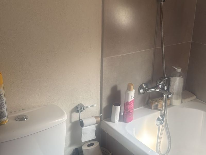 2-Bedroom Apartment for Sale in Prime Rynfield Location - Photo 6