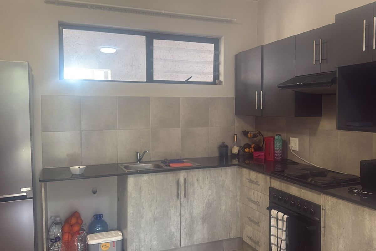 2-Bedroom Apartment for Sale in Prime Rynfield Location - Photo 2