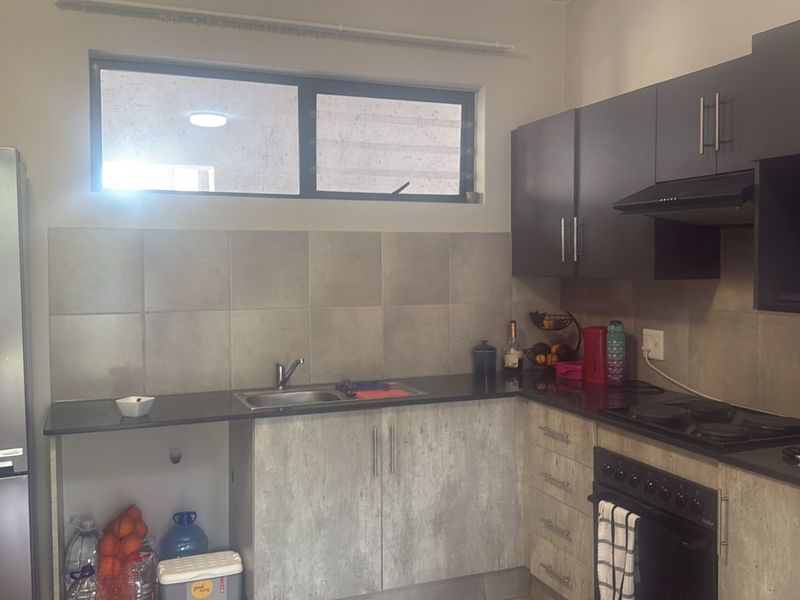 2-Bedroom Apartment for Sale in Prime Rynfield Location - Photo 2