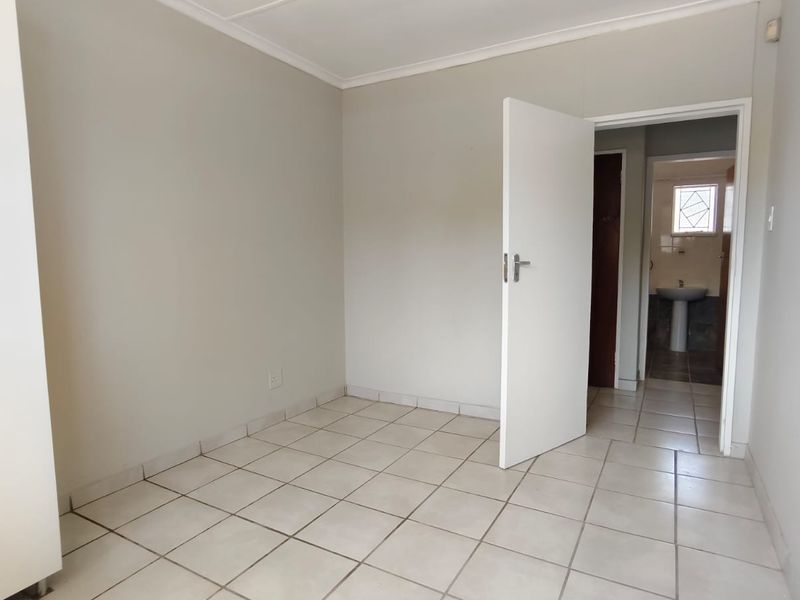 Stunning 3 bedroom family home with Pool for rental!! - Photo 9