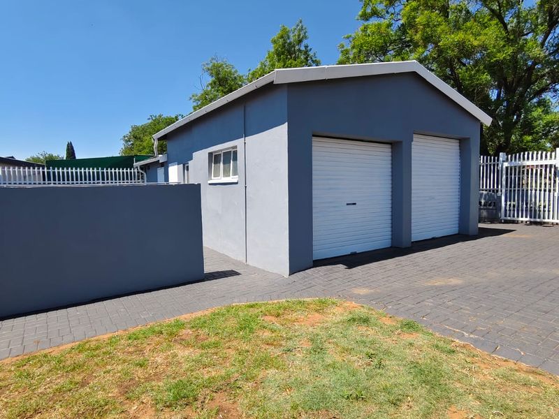 Stunning 3 bedroom family home with Pool for rental!! - Photo 4