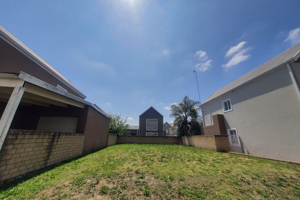 !GREAT OPPORTUNITY to BUILD your Dream Home! - Photo 2