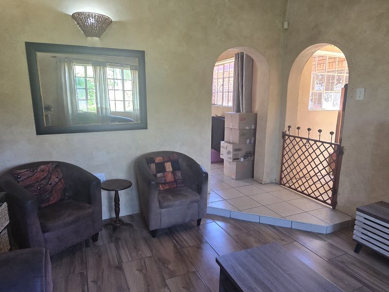 3 Bedroom House - Photo 4