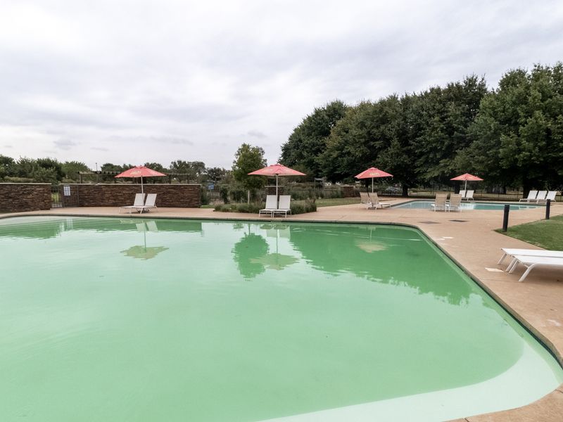 Beautiful 2 bedroom,2bathroom upstairs apartment in Serengeti Life Style Estate, Kempton Park - Photo 4