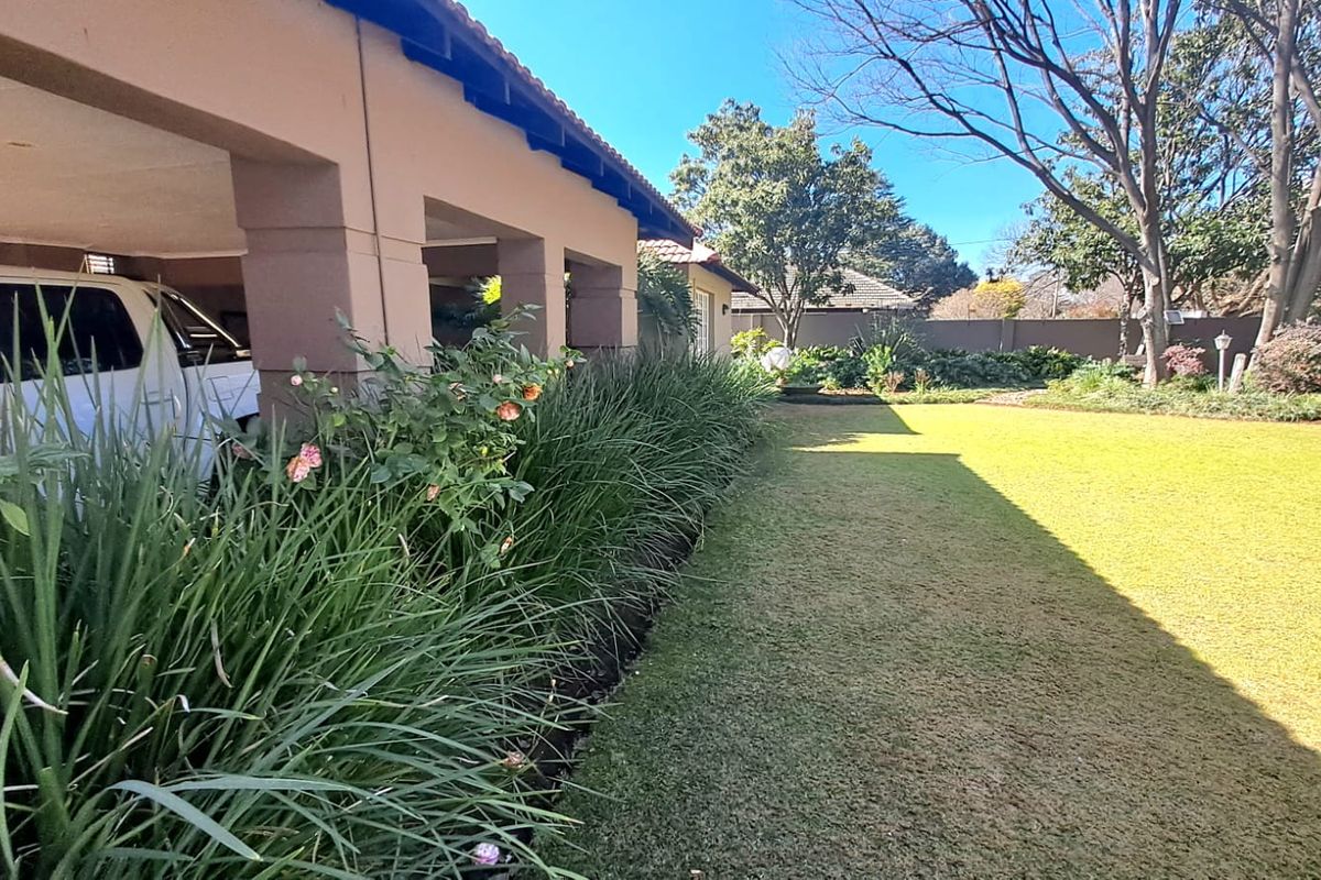 Your Dream Family Home Awaits! - Photo 5