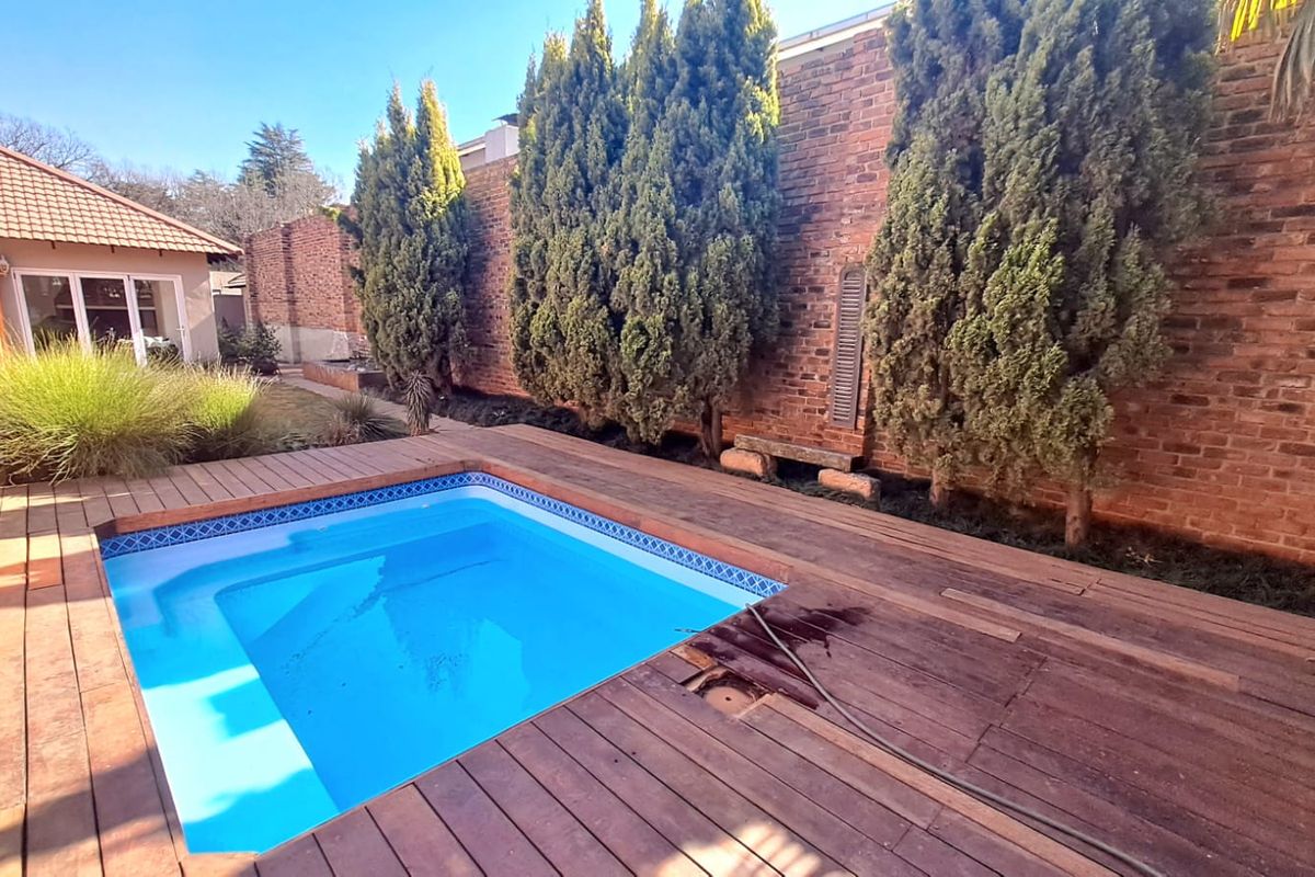 Your Dream Family Home Awaits! - Photo 3