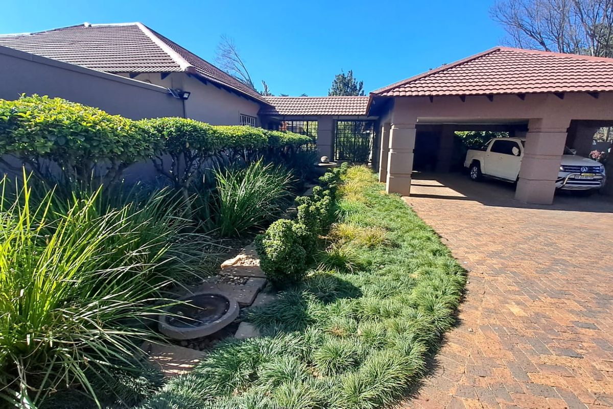 Your Dream Family Home Awaits! - Photo 4