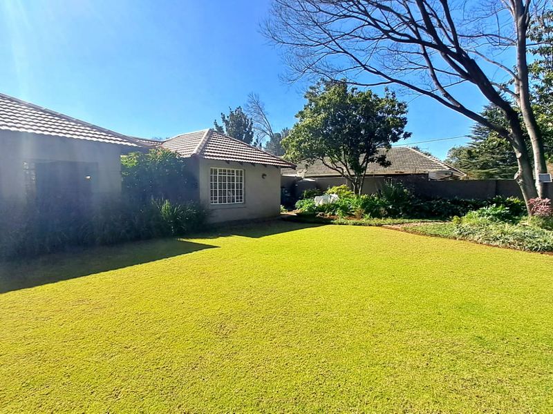 Your Dream Family Home Awaits! - Photo 8