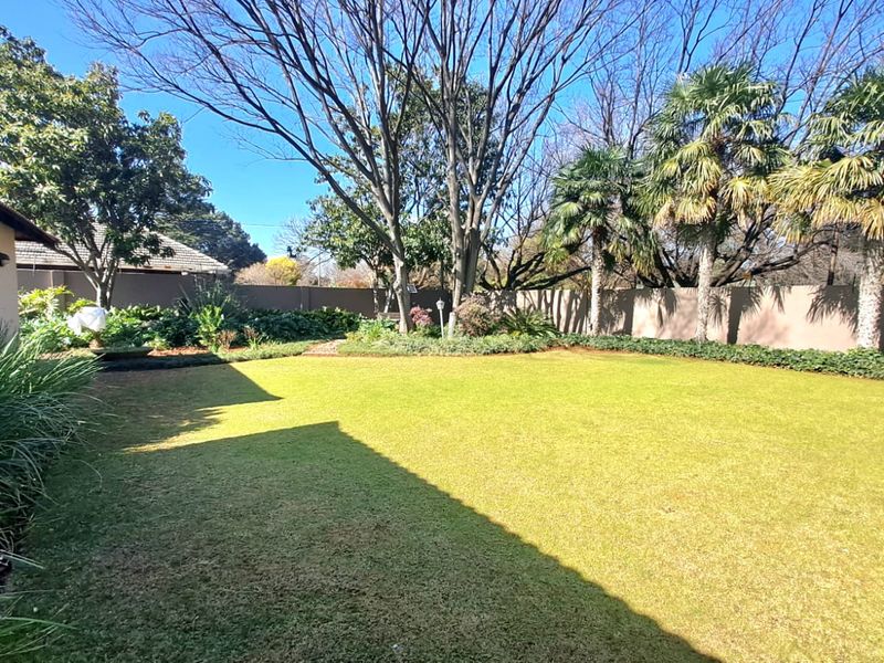 Your Dream Family Home Awaits! - Photo 6