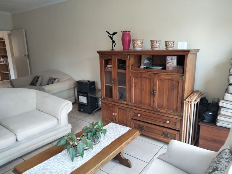 A 2 bedroom 2 bathroom Simplex townhouse - Photo 8