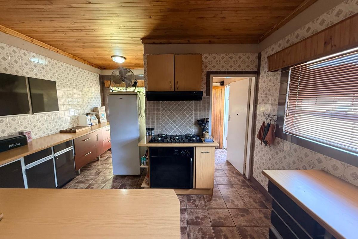 2 Homes in 1 + Borehole Bonus! - Photo 5