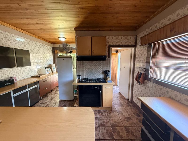 2 Homes in 1 + Borehole Bonus! - Photo 5