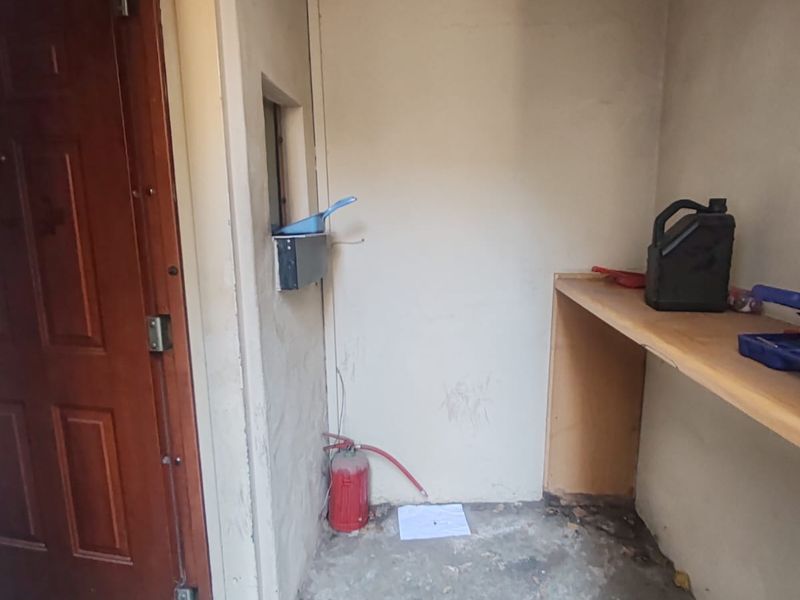 3 Bedroom House with 2 Bachelor Flats and Pool in Dalview NEEDS TLC - Photo 10