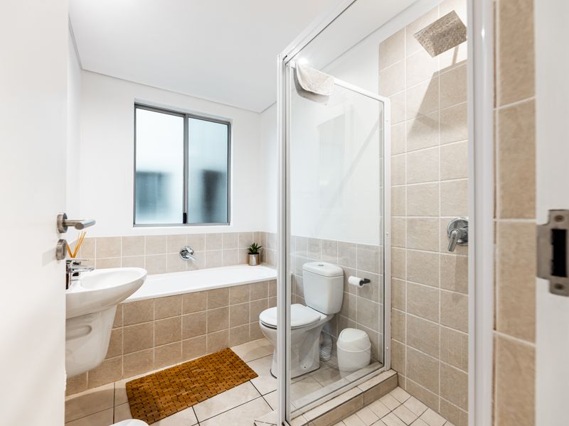 Elegant three bedroom home for sale - Photo 10