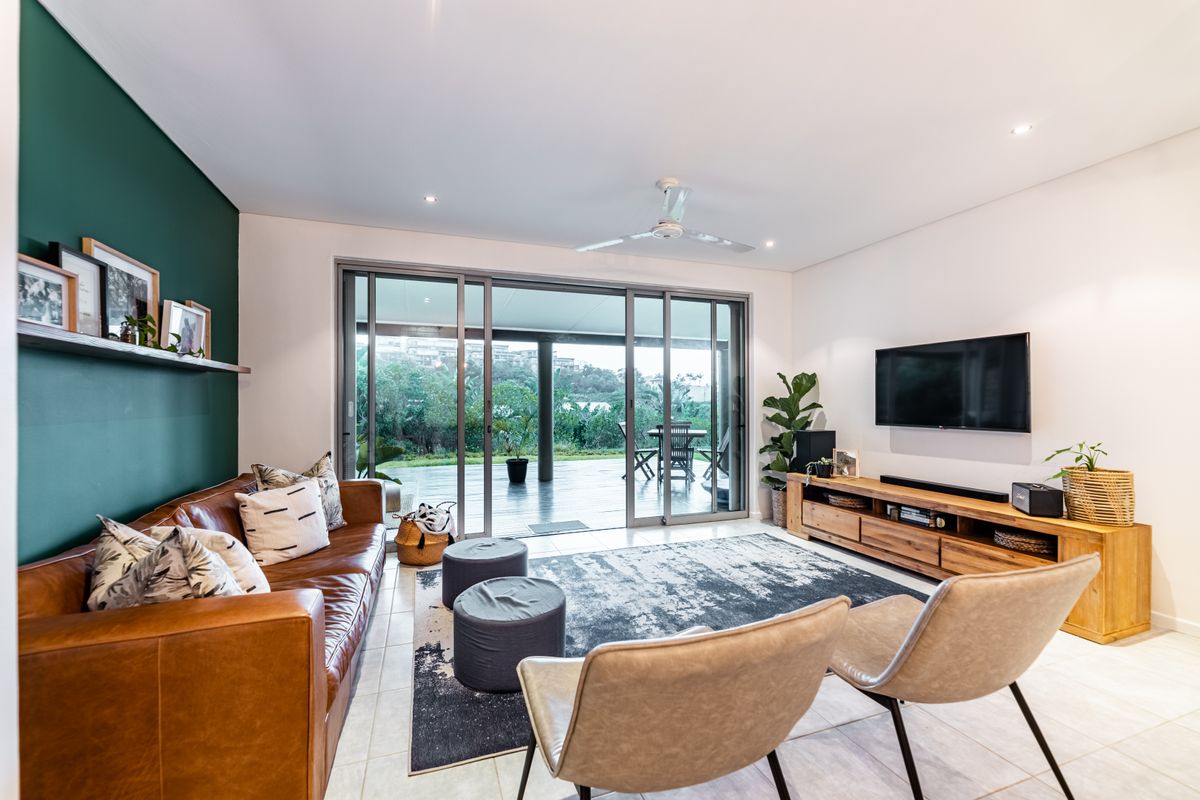 Elegant three bedroom home for sale - Photo 3