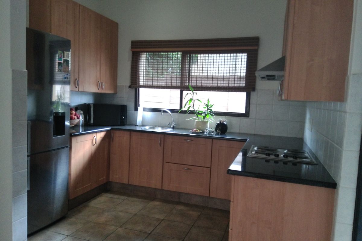 Charming Dam House for Sale! - Photo 4