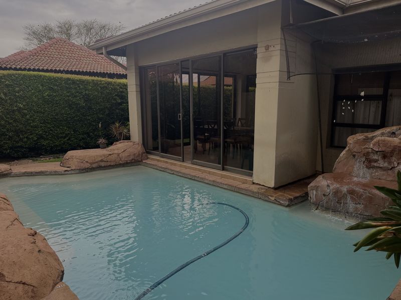 Charming Dam House for Sale! - Photo 9