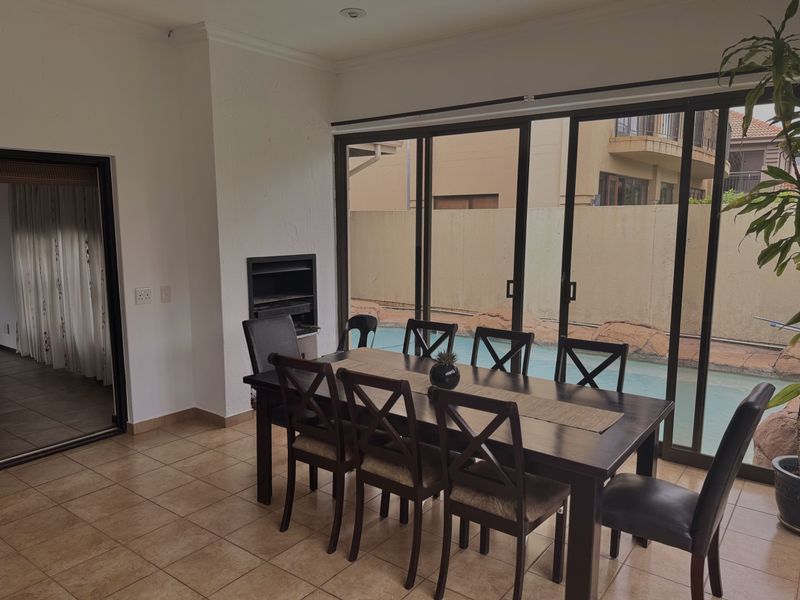 Charming Dam House for Sale! - Photo 7