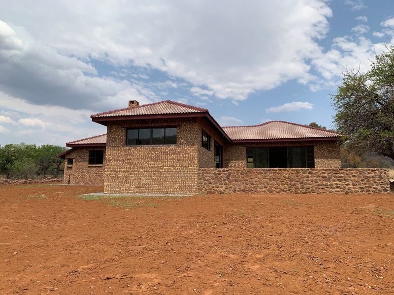 Brand-New Home Overlooking Kranspoort Dam & Golf Course - Photo 2