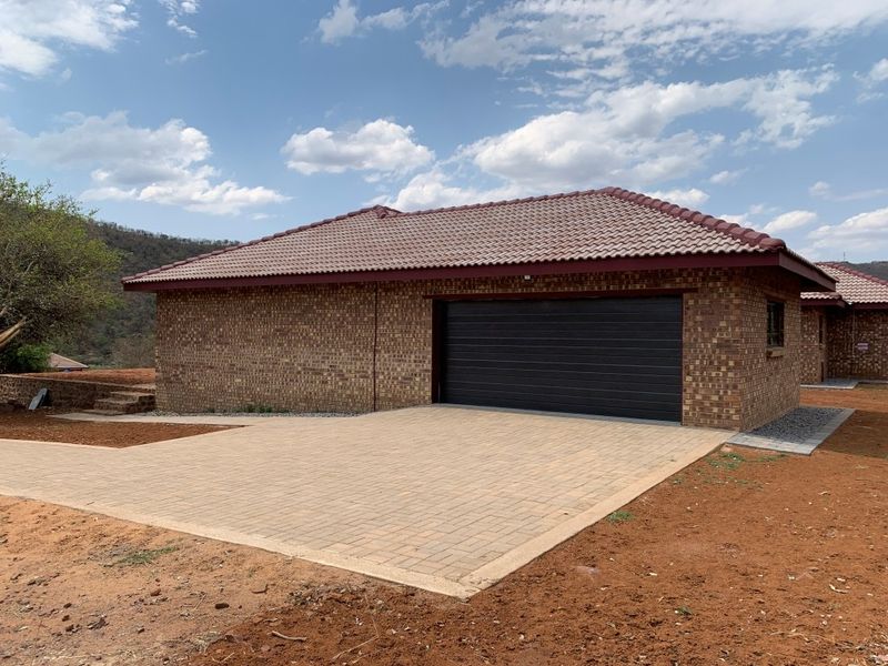 Brand-New Home Overlooking Kranspoort Dam & Golf Course - Photo 5