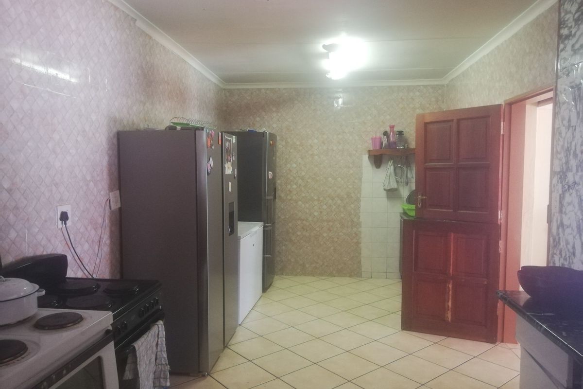 3-Bedroom Family Home for Sale - Photo 2