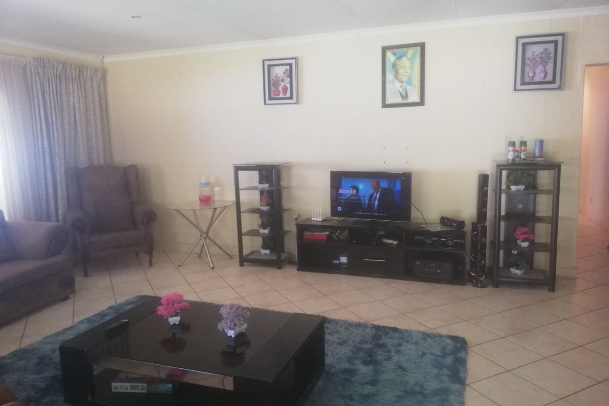 3-Bedroom Family Home for Sale - Photo 3