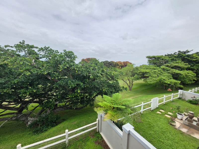 Elegant 3-Bedroom Townhouse with Fairway Views in Umhlali Golf Estate - Photo 4