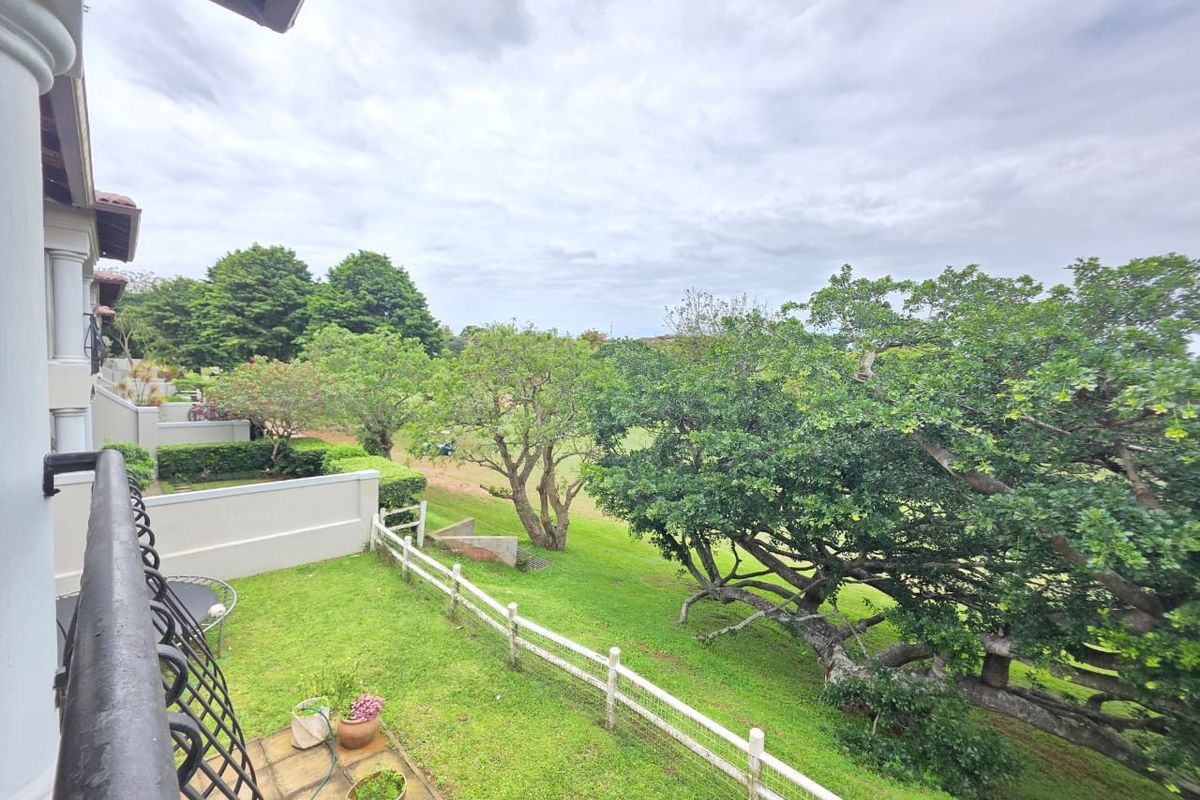 Elegant 3-Bedroom Townhouse with Fairway Views in Umhlali Golf Estate - Photo 3