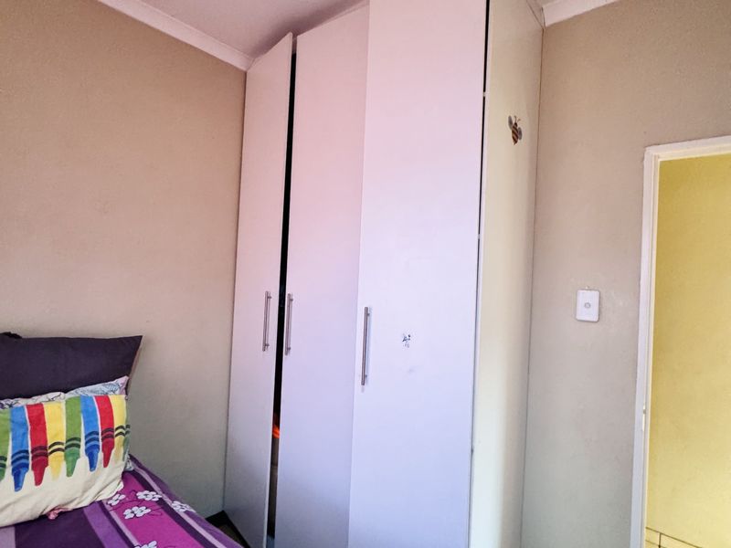 To Rent | Secure Living on a spacious corner stand in Clearwater Estate - Photo 9