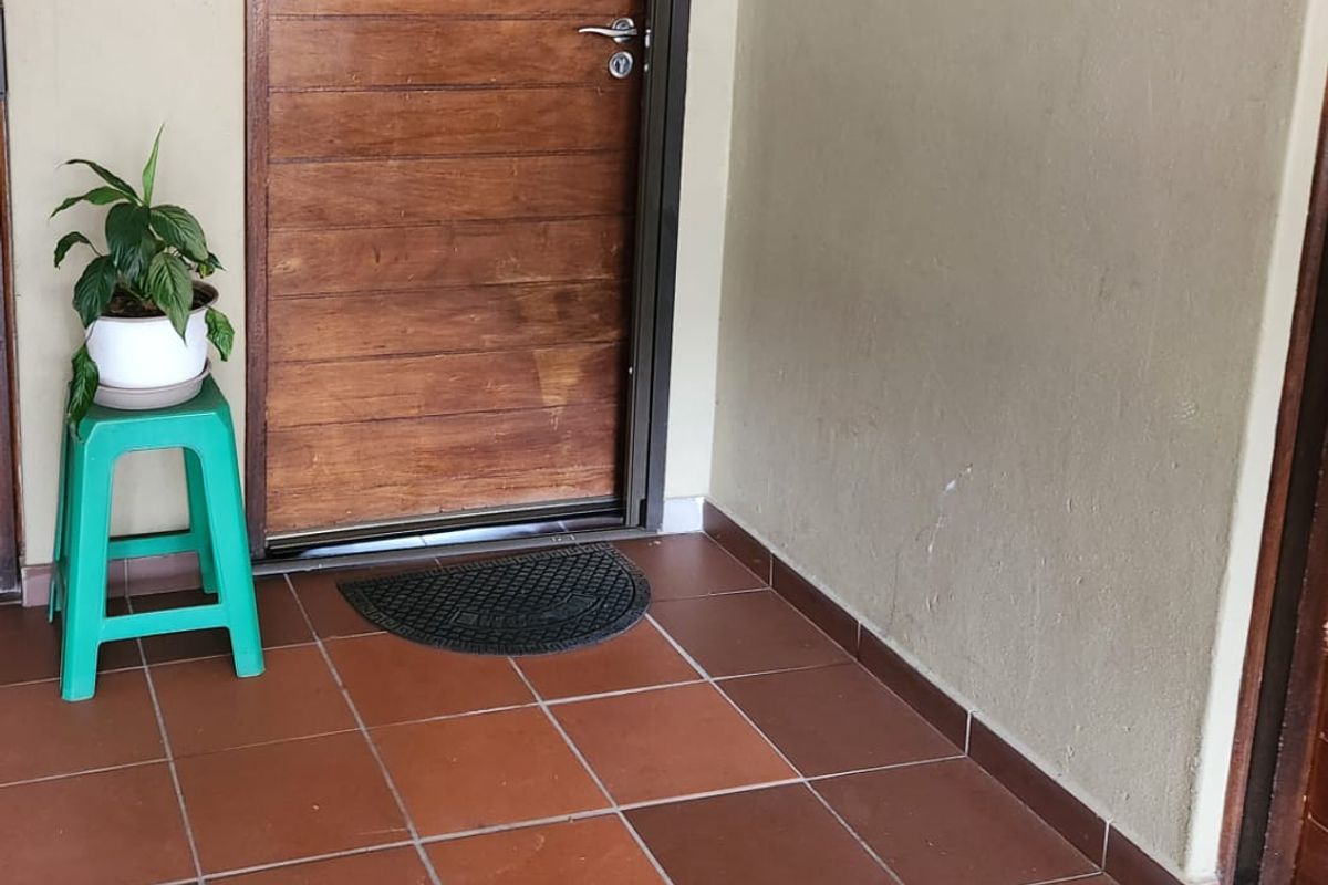 Modern and Affordable Unit – Ideal for Students, Young Professionals, or First-Time home owners - Photo 4