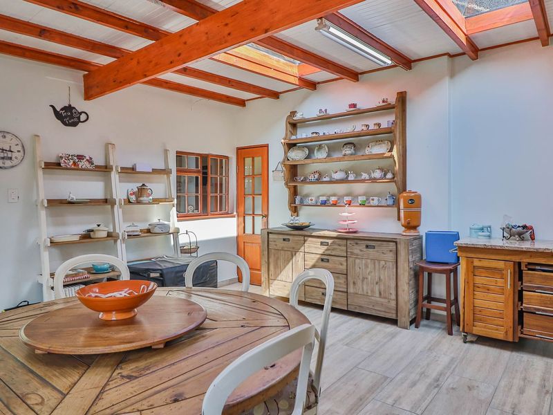 Need space to live and run a business from home? This versatile smallholding has it all!! - Photo 5