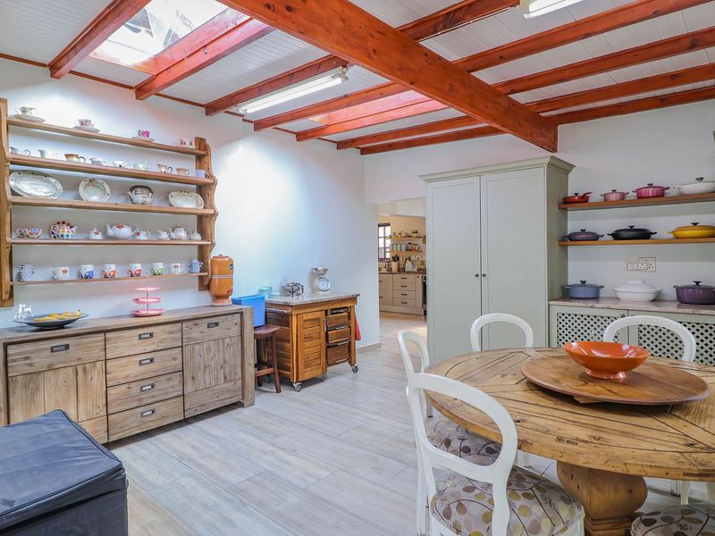 Need space to live and run a business from home? This versatile smallholding has it all!! - Photo 6