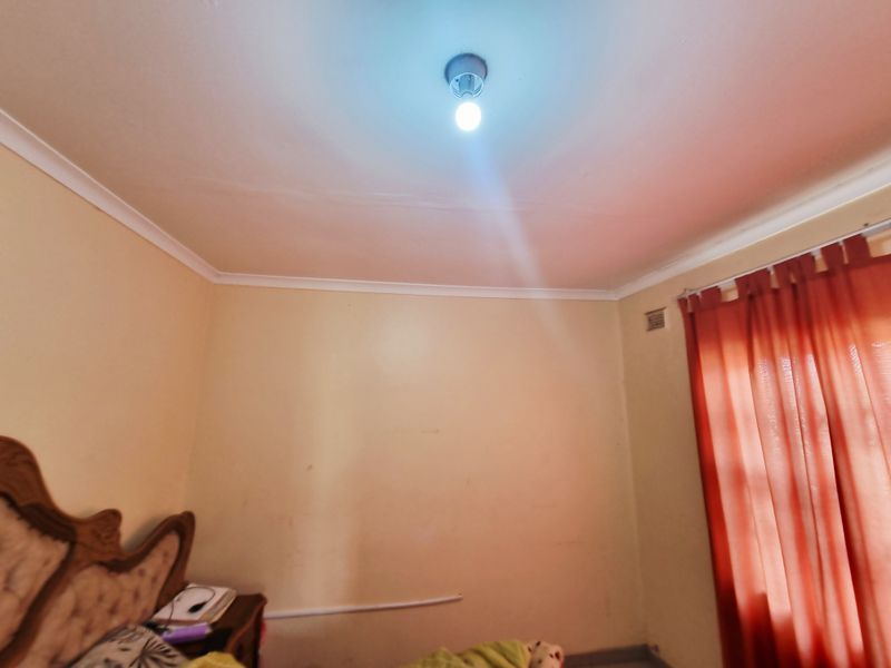 5 BEDROOM HOUSE FOR SALE - Photo 10