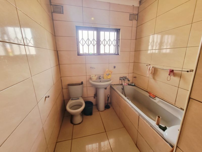 5 BEDROOM HOUSE FOR SALE - Photo 6