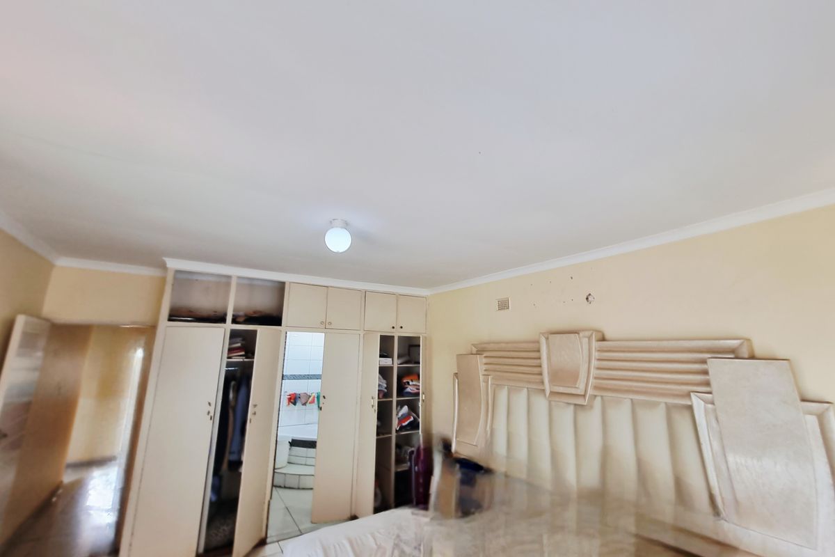 5 BEDROOM HOUSE FOR SALE - Photo 5