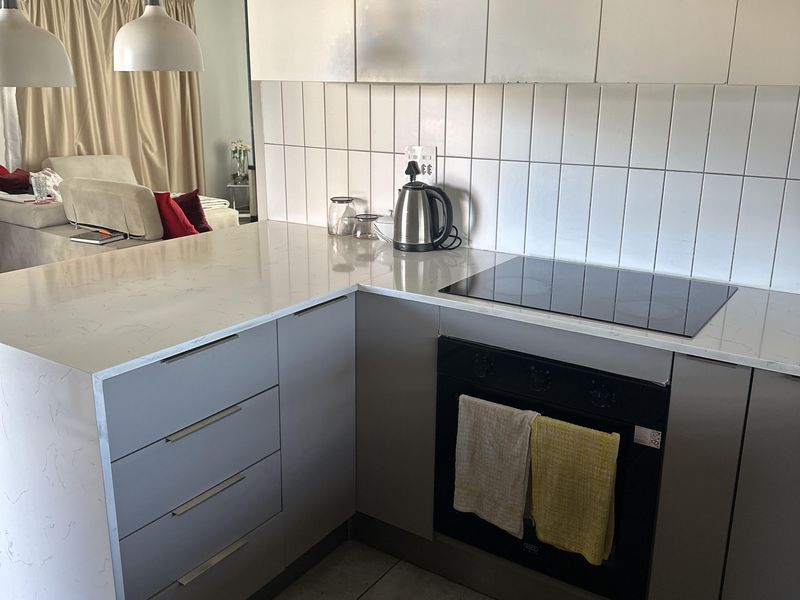 Luxury Living in a Secure and Prestigious Estate. - Photo 6