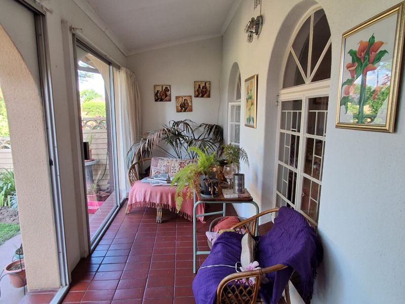 2 Bedroom Townhouse in close knit community. Three River - Photo 2