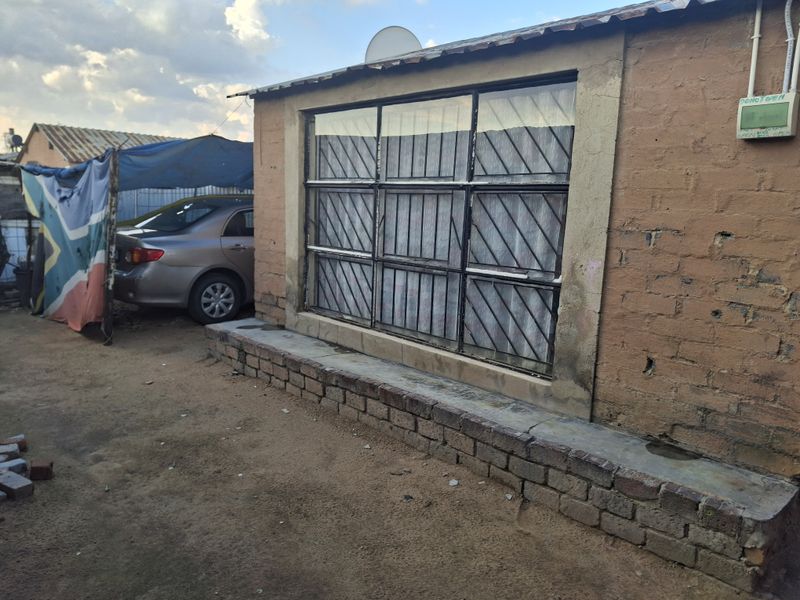 1-Bedroom RDP House for Sale in Klipfontein View - Photo 2