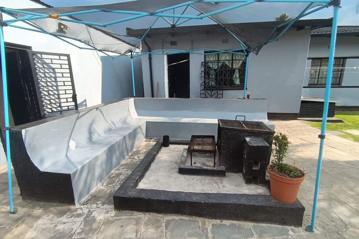 Perfectly Located Home in Dalview with Granny Flat - Photo 4